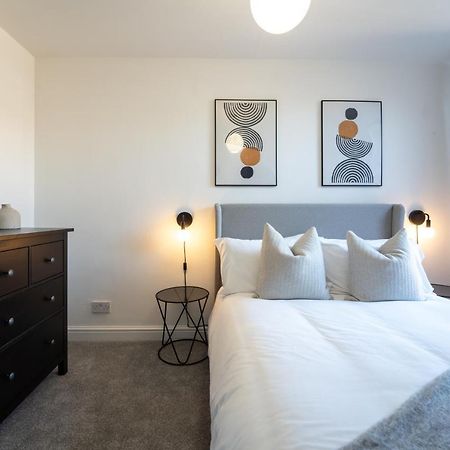 Southview Stays - Three Bedroom House チェスター エクステリア 写真