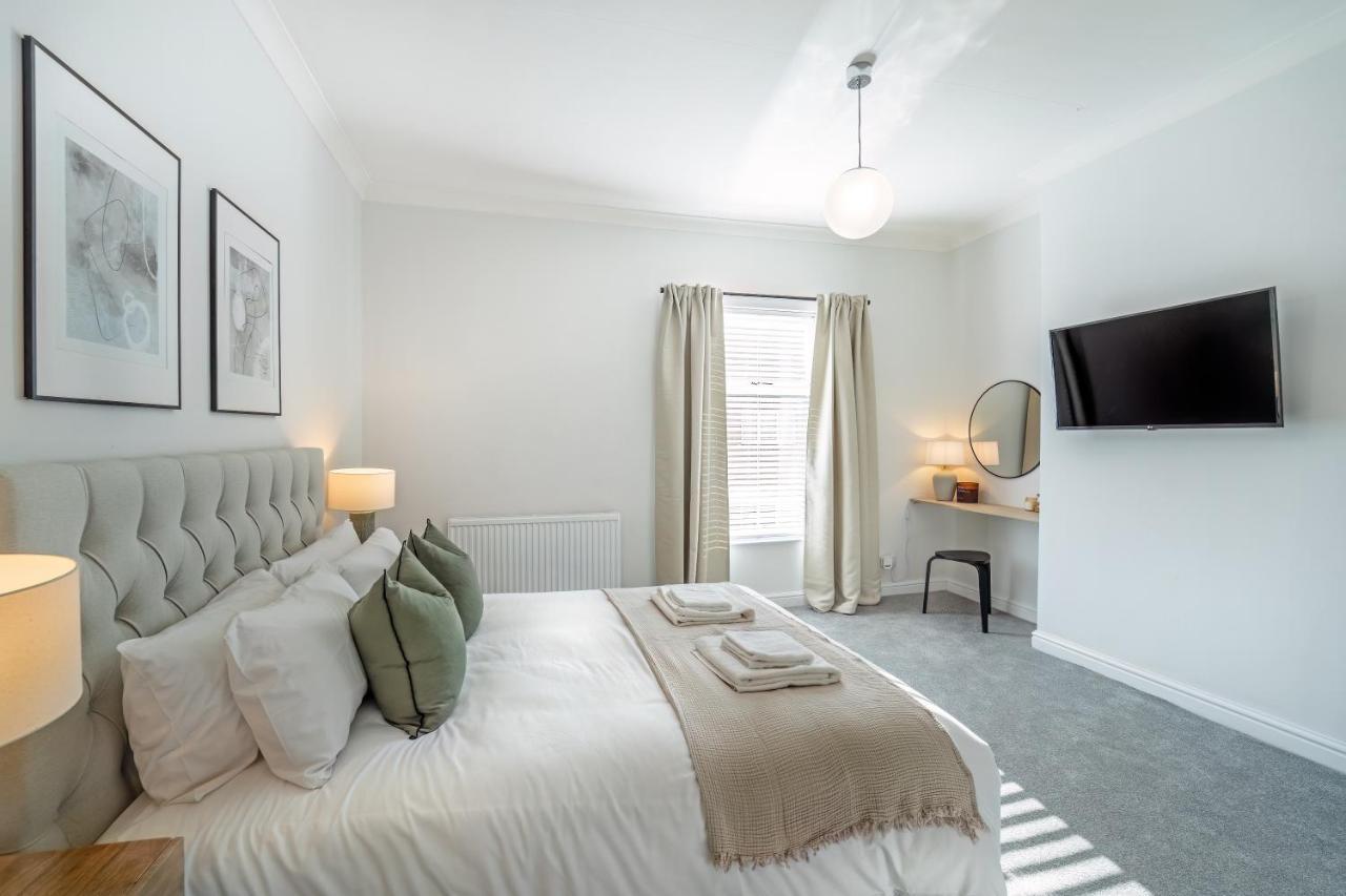 Southview Stays - Three Bedroom House チェスター エクステリア 写真
